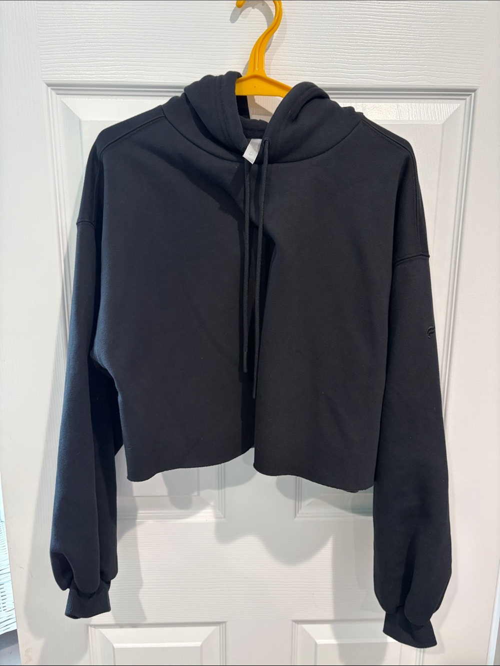 Cropped Black Fabletics Hooded Sweatshirt Size Medium New